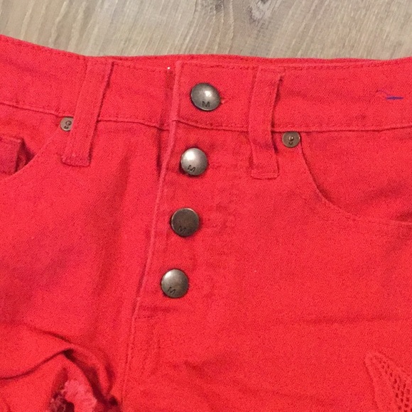 ♥️ Mossimo~~Cute Red Shorts ♥️ - Picture 3 of 6